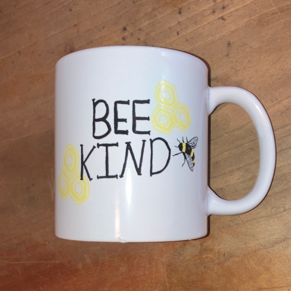 Royal Norfolk Bee Kind Mug with Yellow Accents